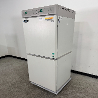 Nuaire Autoflow IR Water-Jacketed CO2 Incubator image 1